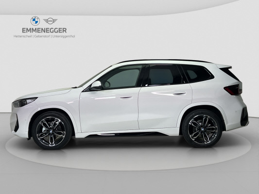 BMW iX1 eDrive 20 Ed. M Sport – Bild 2
