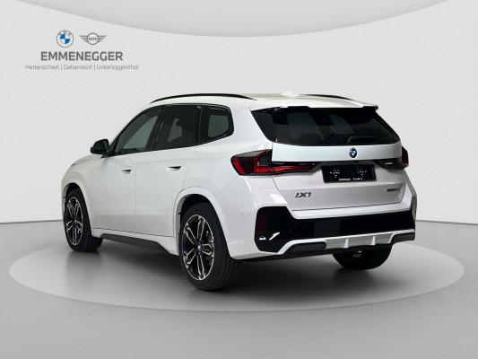 BMW iX1 eDrive 20 Ed. M Sport – Bild 3