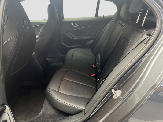 BMW 118i M Sport Steptronic – Bild 10