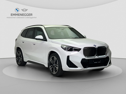 BMW iX1 eDrive 20 Ed. M Sport – Bild 7