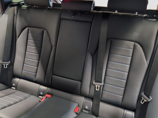 BMW 330e xDrive M Sport – Bild 9